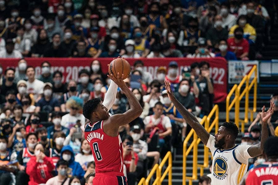 日本人のNBA観戦マナーが米話題「超礼儀正しい」　試合中の静寂に「変な感じもするが」