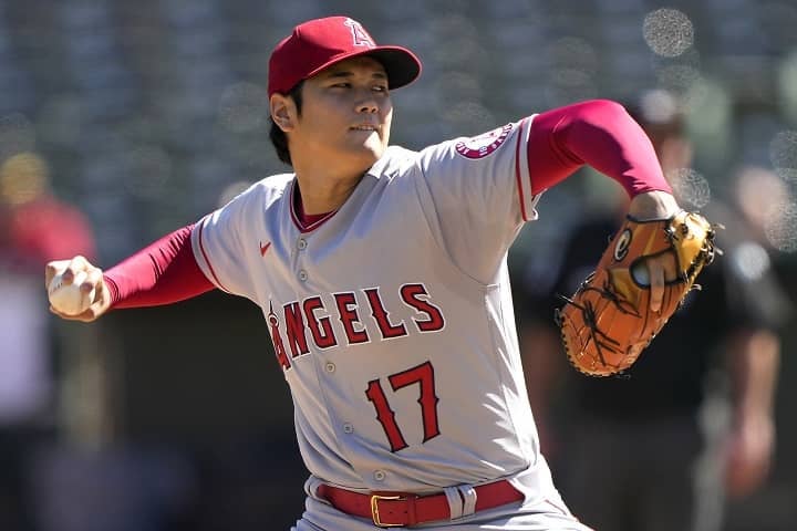 「歴史上、誰にも負けないシーズン」大谷翔平の歴史的偉業に米メディアも感嘆！史上初の投打Ｗ規定クリアは、まさに「レジェンド」