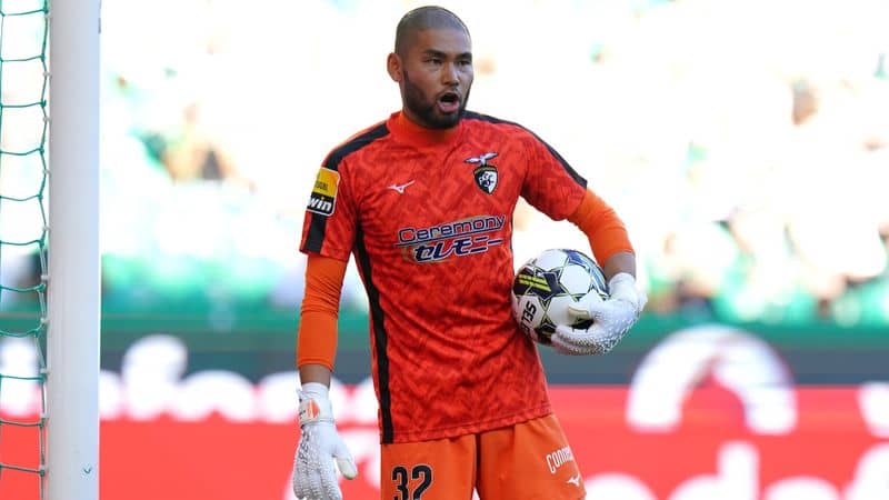 日本で「世界一のGK」は育成できない？　10代でJデビューして欧州移籍。世代を超えて築く“目標設定”