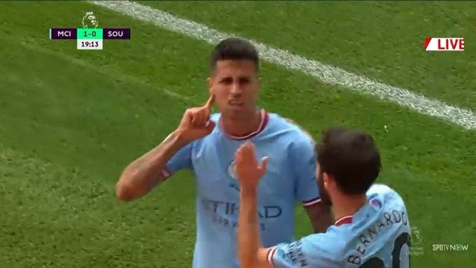 俺の名前を言ってみろ 3人の動きを止めて一瞬で置き去り 現代最高のサイドバック カンセロのドヤ顔炸裂ゴール Abema スポーツブル スポブル