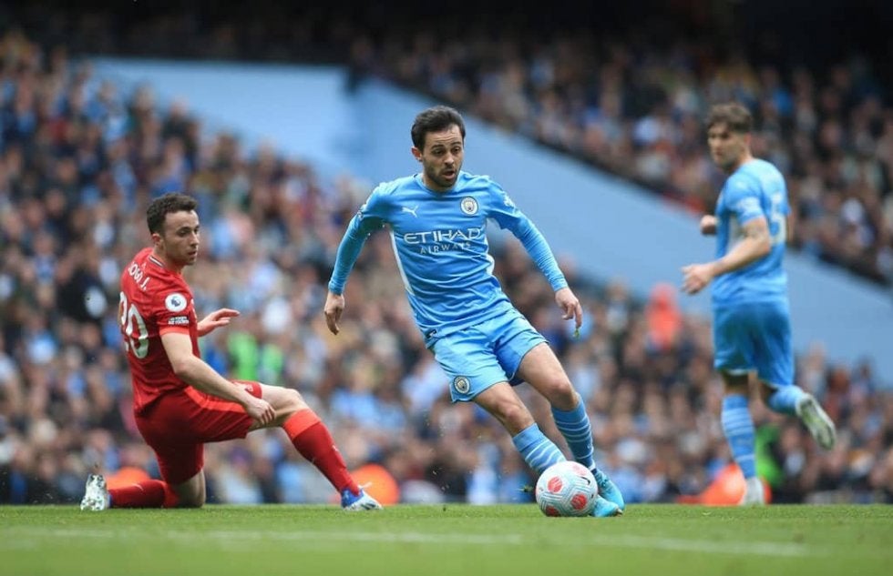 「今みてもやっぱり意味分からん」シティMFベルナルド・シウバの極上ボールキープと独力突破に再脚光! 今回のリバプール戦でも躍動なるか