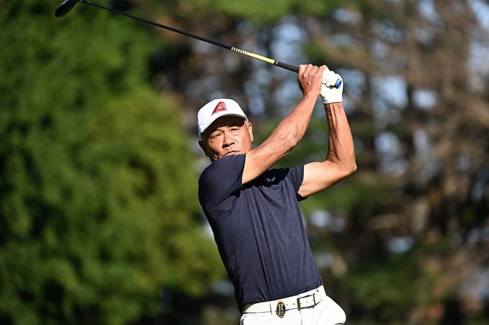 崎山武志が首位発進 1打差に細川和彦ら 藤田寛之22位