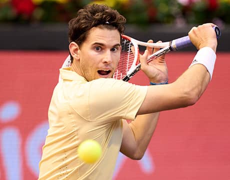 ティーム 3度MP凌ぎ4強