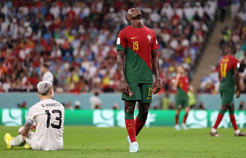 ポルトガル代表 19.ヌーノメンデス 古傷再発のポルトガル代表DFヌーノ・メンデス、無念のW杯終了… | サッカー