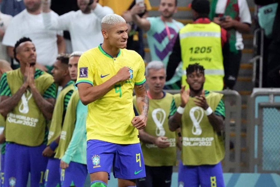 ｢魔法みたいなパス回し｣ブラジル代表がカタールW杯・韓国戦で見せた｢華麗パスワーク」からのファインゴールが話題! リシャルリソンの圧巻ボールキープから始まった「至高の崩し」