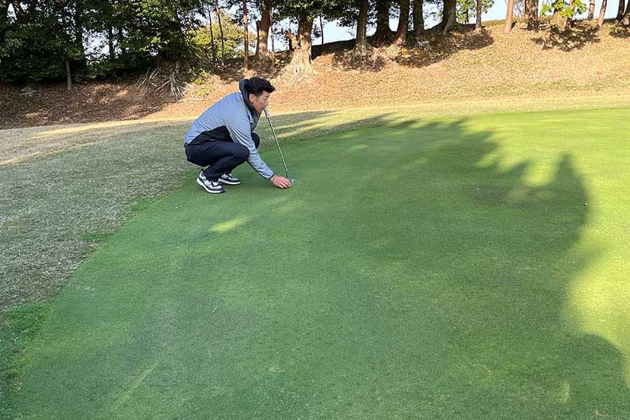 DeNA三浦監督がダンディー“BOSSコーデ”、「ポイントは靴」　桑原＆伊勢と3番勝負