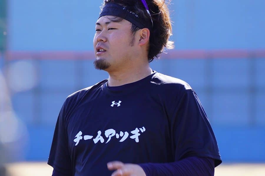 DeNAの鉄腕が描くチーム内“下克上”　山崎康晃に守護神を「6年もやらせる気はない」