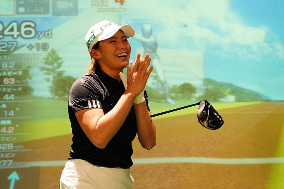 渋野日向子が日本航空のイベントでファンと交流 JALから驚きのプレゼントも