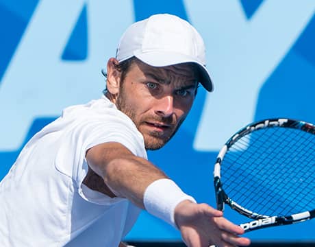 金融業界で働く33歳 ソック撃破