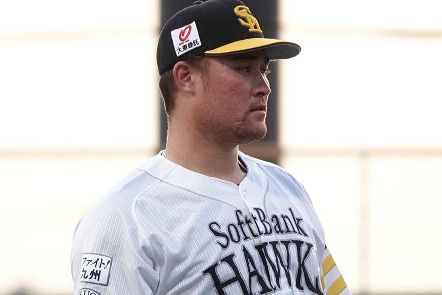 鷹・藤本監督がリチャードにカミナリ　ベースカバー遅れて重盗許し「次やったらB組」