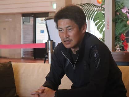 ヴィッセル神戸、昨季の残留争いの戦い方から今季はサッカーをどう変えるのか。吉田孝行監督がチームに植えつけたい攻撃スタイル