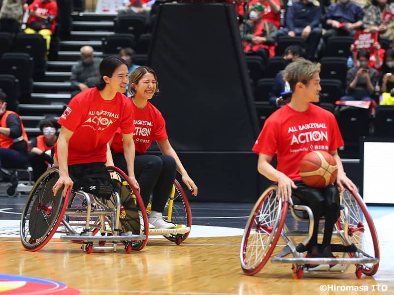 高崎アリーナに桂葵と野本建吾が登場…車いすバスケットボール日本代表選手と共演