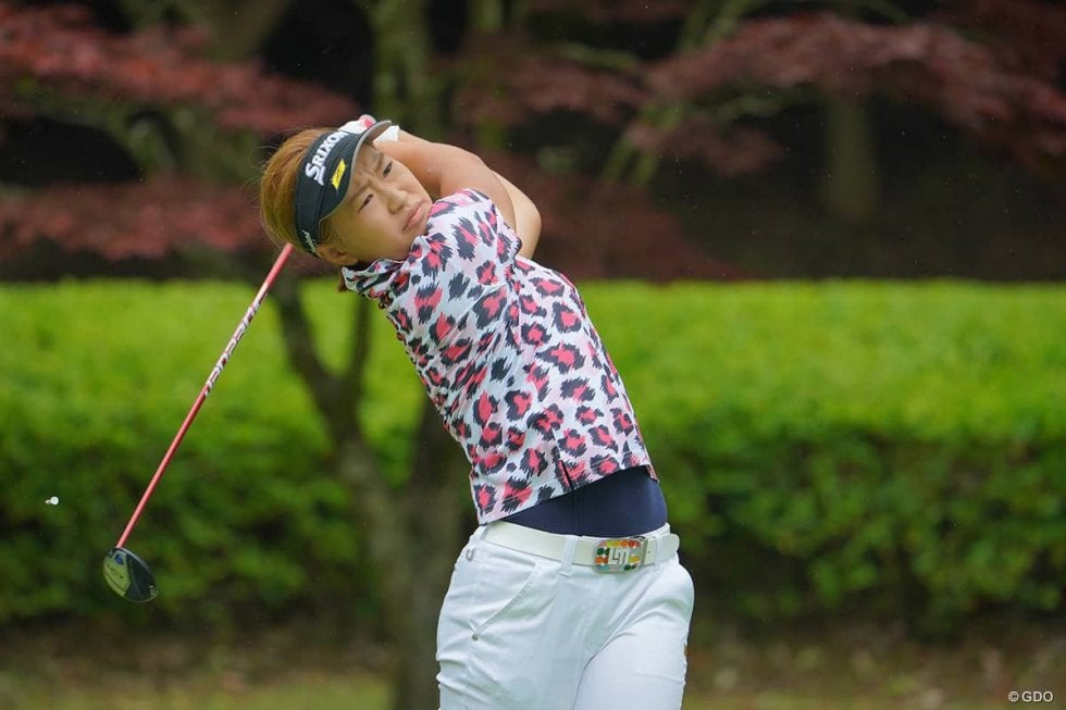鬼頭さくらが首位キープ 2位に原江里菜ら5人／女子下部