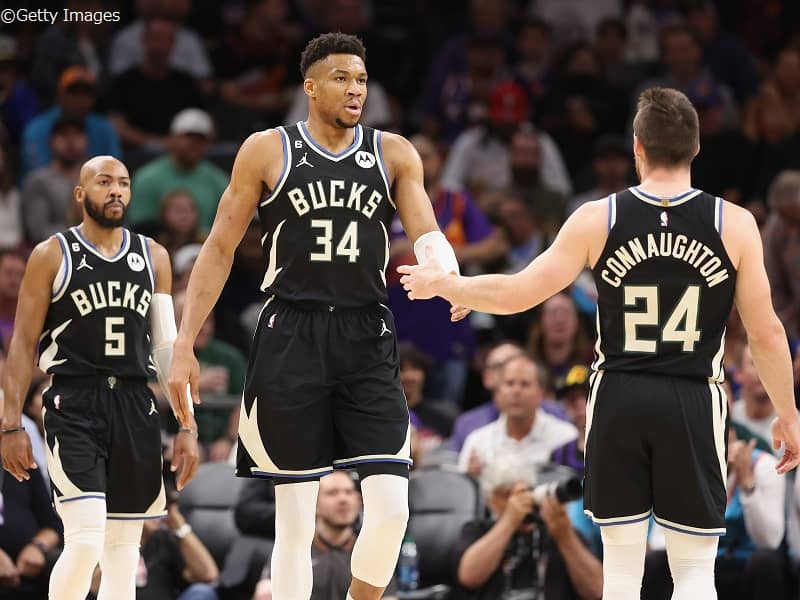 唯一の勝率7割超えでバックスがリーグトップに／2022－23レギュラーシーズン最終順位