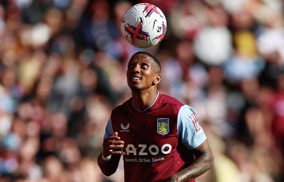 元ユナイテッドのアシュリー・ヤング、ビラと契約延長も？ 衰え知らずの37歳は今季も15試合でフル出場