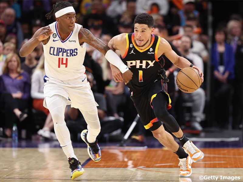 サンズがクリッパーズを下して1勝1敗に…38得点のデビン・ブッカーをはじめ先発5人が躍動