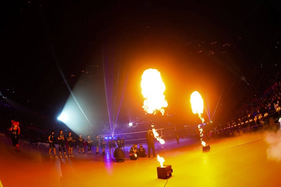 連日の大観客。東京GB主催の有明コロシアムで中学生たちが“目撃”したVリーグ