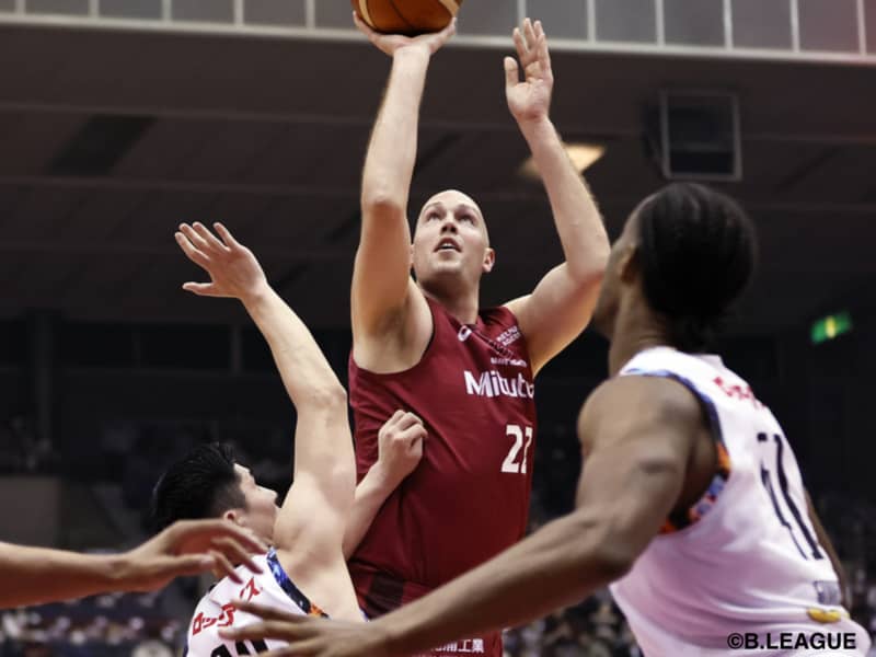 3年ぶり3回目の中地区優勝に輝いた川崎…ファジーカス32得点、藤井23得点で接戦ものに