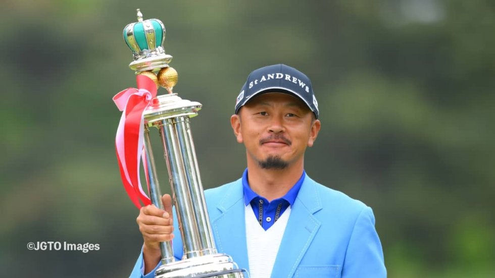 岩田寛が2度目の中日クラウンズV「こんなに早く優勝できるとは」