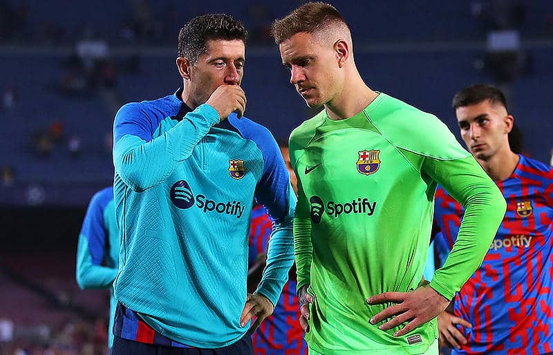 「テア・シュテーゲンのシーズン」、主砲レヴァンドフスキが頼れる守護神を絶賛