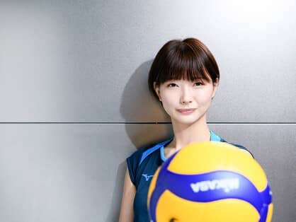 父は鹿島などでプレーしたＪリーガー 女子バレー賀谷明日光が明かす、Ｖリーグでの「仕事とプレーの両立」の大変さ