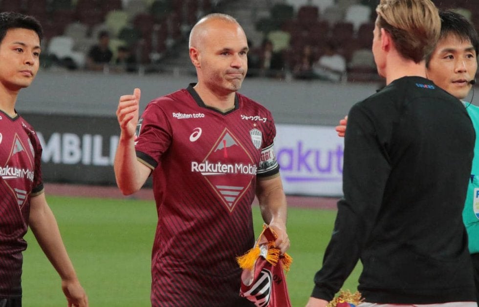 イニエスタ 退団記念日マーキング入りホームユニ イニエスタ 退団記念日マーキング入りホームユニ アンドレス