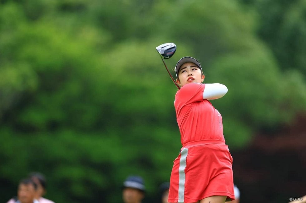 山下、岩井明愛、サイ・ペイインが首位 1打差に稲見、岩井千怜、申ジエらの大混戦