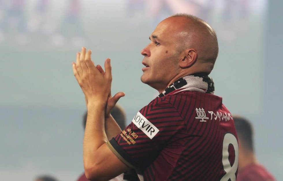 「胸熱な一枚」「愛が伝わる」神戸を離れるイニエスタ、送別会の焼肉に集まった面々にファン歓喜「ヴィッセル同窓会みたい」