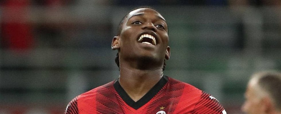 「新シーズンが待ちきれない」 ミランの新たな背番号「10」レオンが抱負、ユニフィームも爆売れ! サッカー スポーツブル (スポブル)