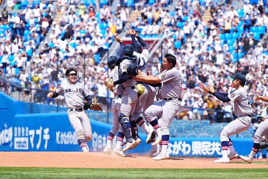 【高校野球】慶応が劇的勝利で5年ぶり夏の甲子園へ　9回1死で起死回生の逆転3ラン…敗れた横浜は涙