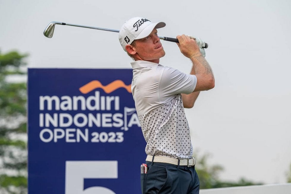 久常涼6打差9位で決勝ラウンドへ