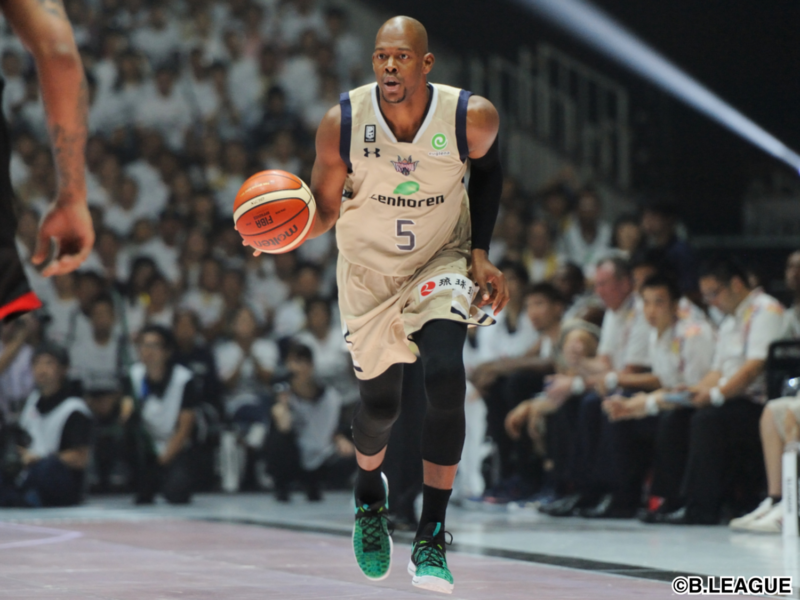 アンソニー・マクヘンリーが古巣琉球とAC契約…背番号「5」の永久欠番も発表