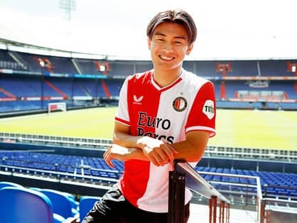 サッカー フェイエノールト ジャケット 小野伸二 上田綺世 上田綺世に小野伸二から激励も フェイエノールトの「特別な存在
