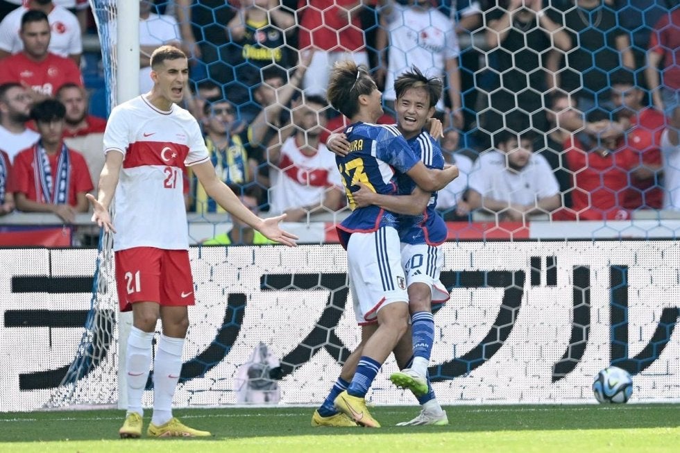 「上手過ぎる以外にない」久保建英、“半テンポ”速いシュートモーションにGKは前に弾くことしかできず…エグ過ぎる“無回転シュート”が話題に「自信満々だな」