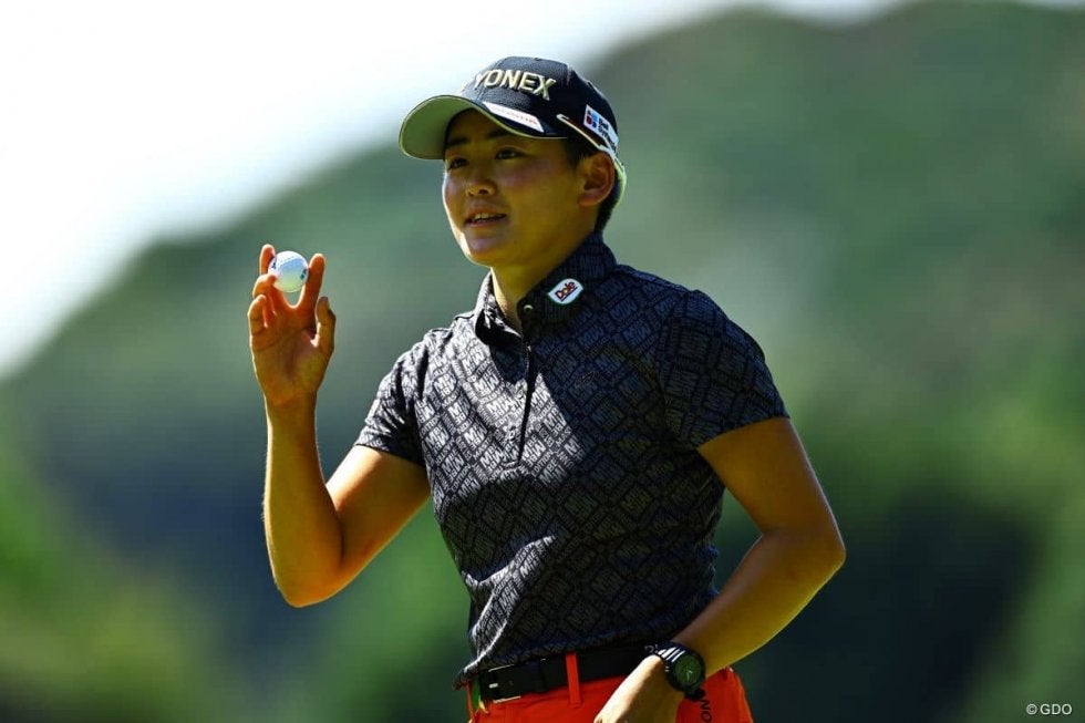 岩井明愛が完全Vで涙のツアー2勝目 小祝さくら3戦連続2位