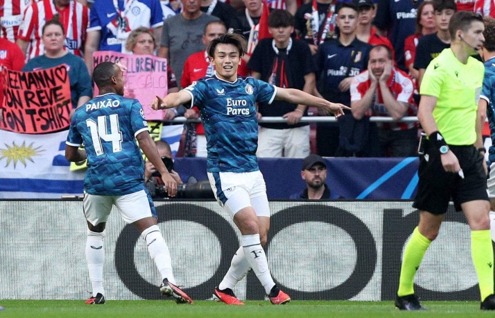 上田綺世がCLデビュー戦で幻の初ゴール！ 絶妙抜け出しがOG誘発「オフザボールの動きが良い」「デビュー戦でこのプレーできるのか」