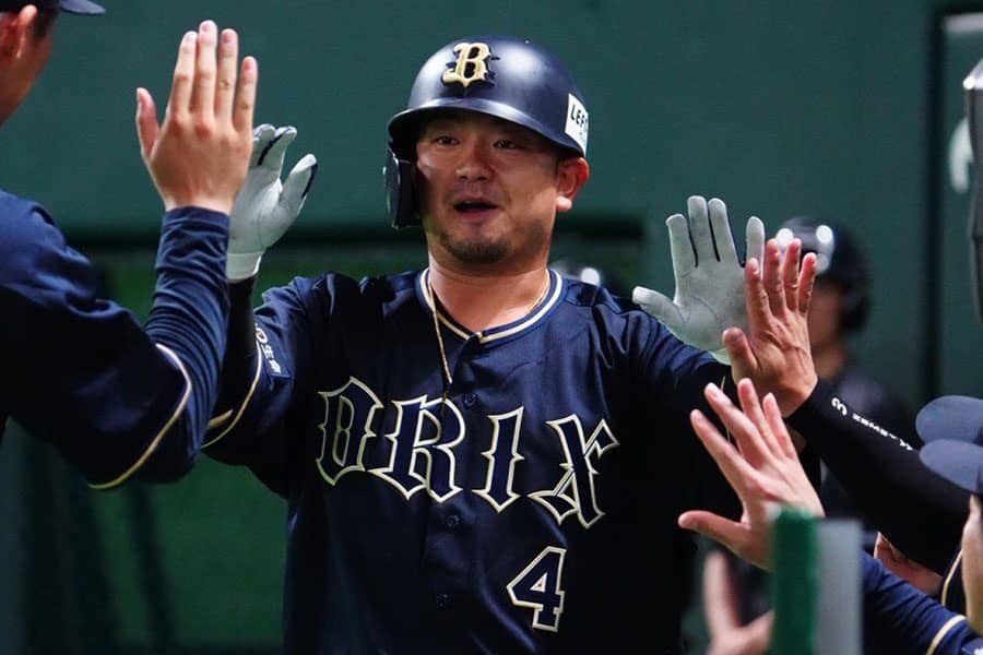 同僚も驚いた献身「イメージなかった」　森友哉が新天地で見せる“意外な一面”