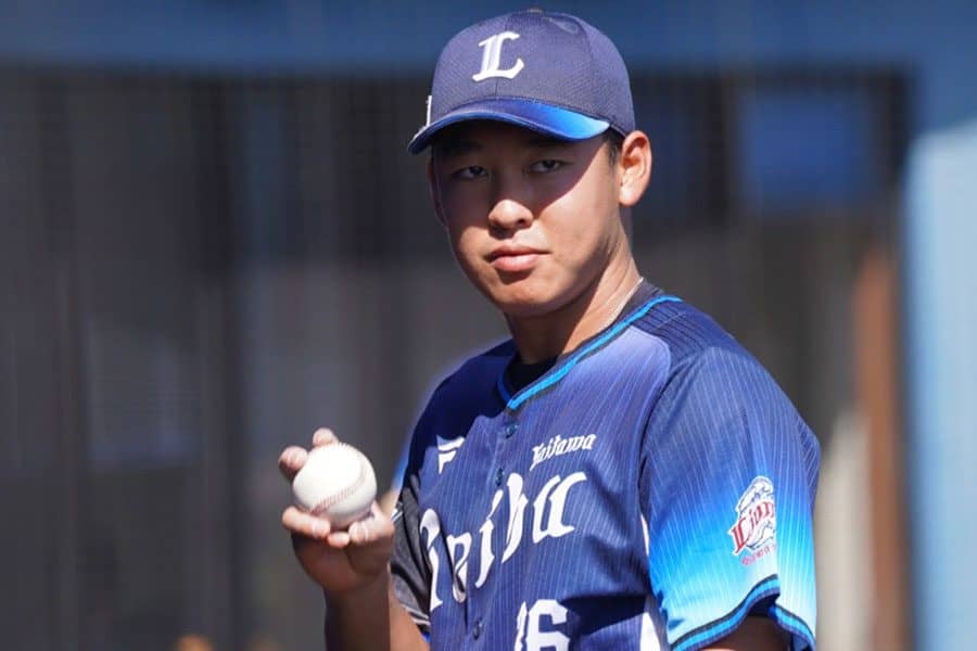 甲子園を沸かせた“逸材19歳”は「救援も面白い」　漂う風格…コーチも絶賛「体が強い」