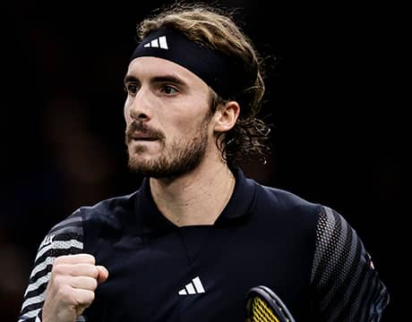 チチパス 通算300勝挙げ4強