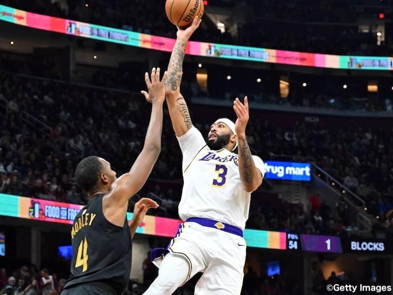 八村塁欠場のレイカーズがキャブズとの接戦を制す…アウェー4連戦を白星スタート