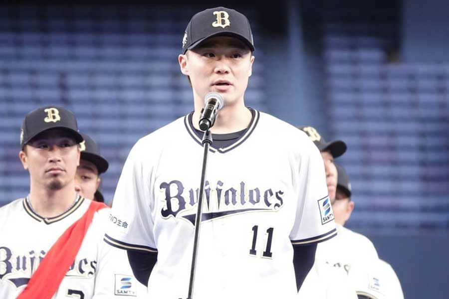 ハム移籍の山崎福也、二刀流挑戦に意欲　チームの意向優先も「気持ちはゼロではない」