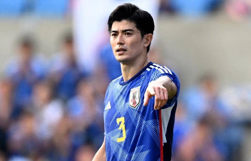 渡大生選手サッカースパイク取り替え式