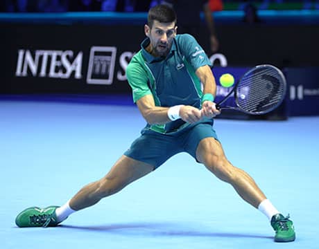 流行「ジョコビッチ柔軟チャレンジ」