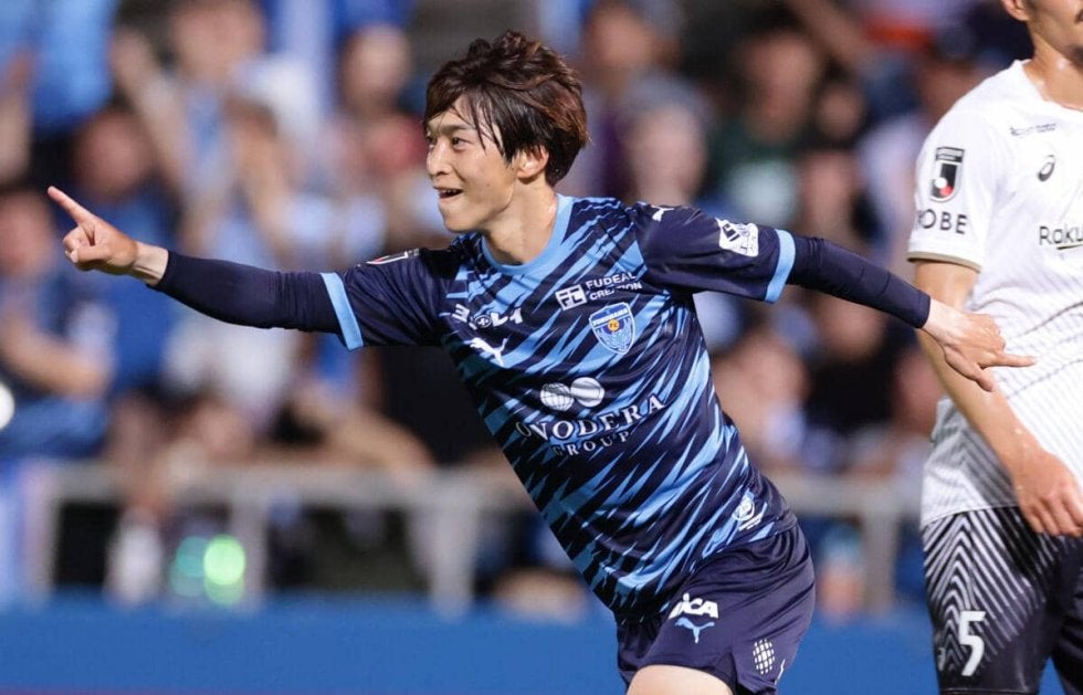 J2降格の横浜FCが一挙に10選手と契約更新! 井上潮音、岩武克弥、ンドカ・ボニフェイスら主力も