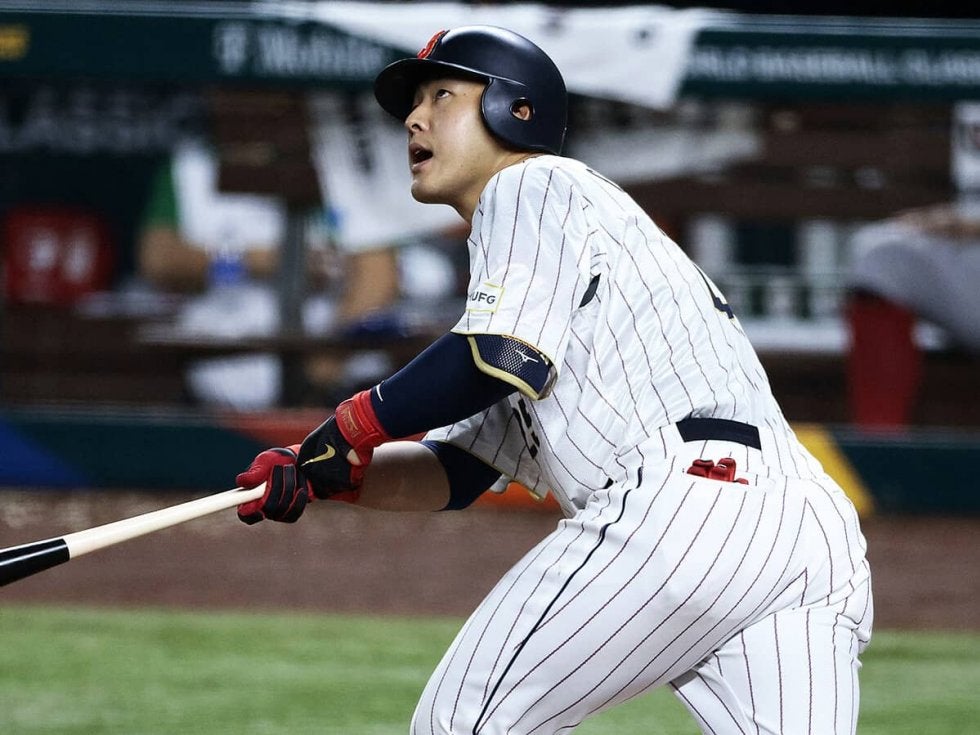 WBCで岡本和真を支えた漫画『スラムダンク』　素振りのコツは「右手はそえるだけ...」