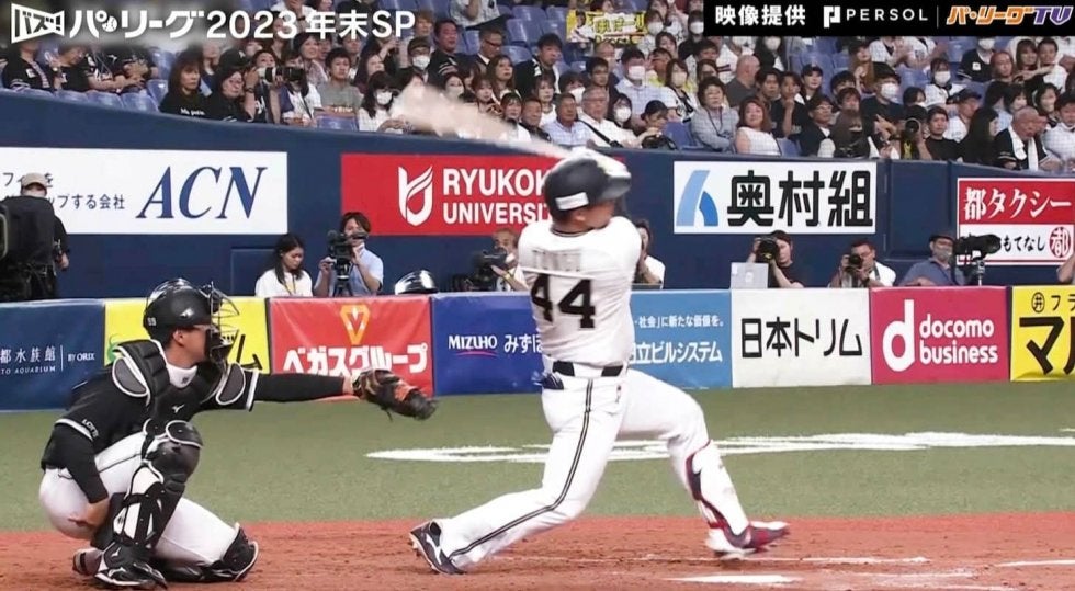 天才バッターは打撃練習からレベルが違う… オリックス頓宮の打撃を覚醒させた “首位打者の先輩”森友哉からのアドバイス「普通に振ればいい」