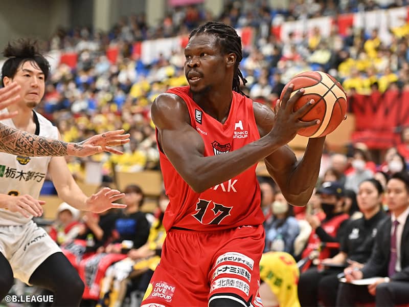 今季富山でプレーしたアンジェロ・チョルが秋田に加入…主力ビッグマン復帰までの短期契約