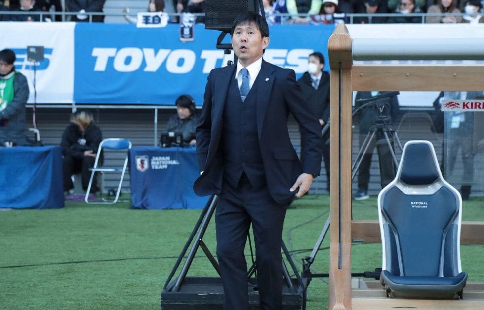 サッカー日本代表 森保一監督(ベガルタ時代ユニフォーム) GOAL Japan on X: 