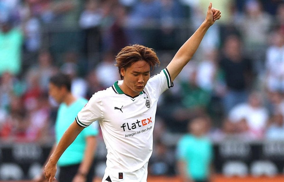 「元気そうでよかった」板倉滉がボルシアMGに復帰！チームメイトからの“歓迎”に笑顔も見せる「チームの優しさに泣いた」「温かい」