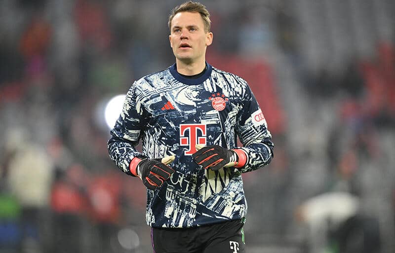 大一番控えるバイエルンに懸念発生…守護神ノイアーがヒザの問題で練習離脱